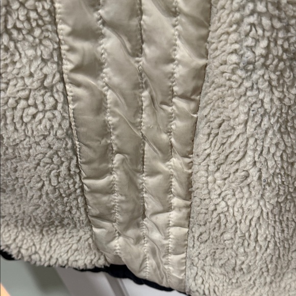 Abercrombie & Fitch Dark Blue Coat with Cream Lining - Picture 7 of 12